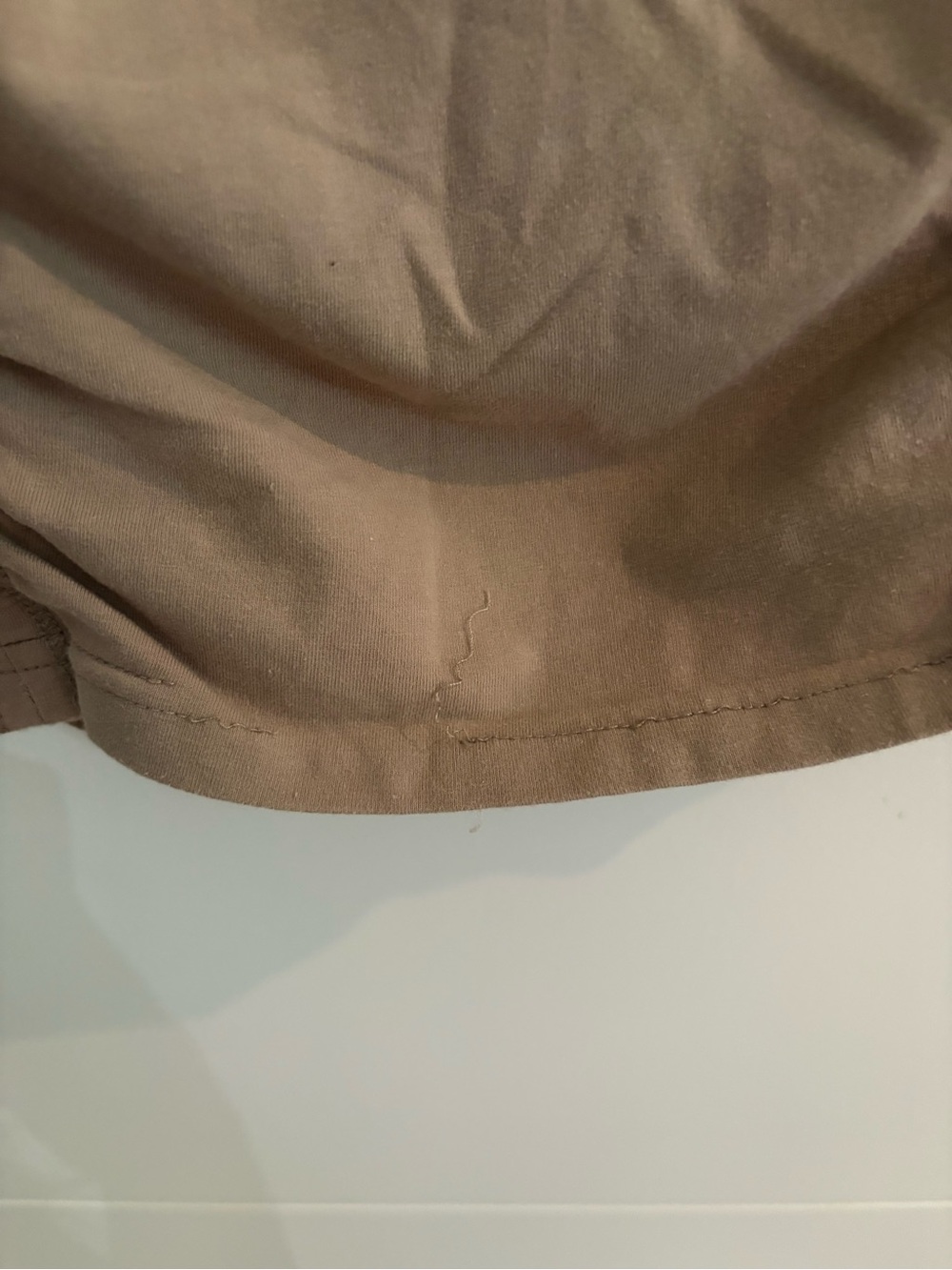 TNA Tan Ruched-Side Crop Tee - Picture 3 of 4